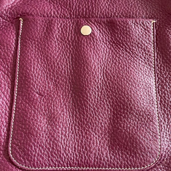 Roots Stella Flat Tribe Leather Crossbody Bag - Picture 8 of 16